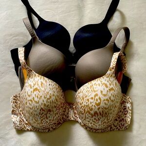 VS Bras 38D